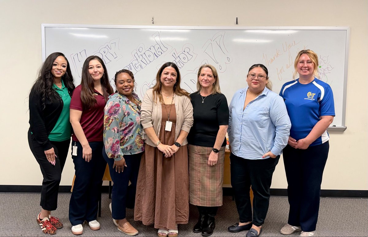 lizcastelline's tweet photo. Happy Instructional Coordinator Day to our amazing coordinators! Your guidance, creativity, and dedication help our teachers and students thrive. Thank you for all you do! π #InstructionalCoordinatorDay @CVISDCITeam https://t.co/js6FGhIt1t