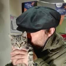 DidiZanda's tweet photo. Just wondering if @liamgallagher still has Sid the cat https://t.co/e3A4znYRp0