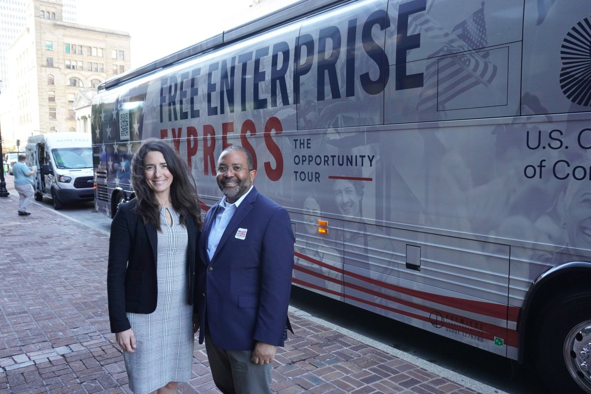 FreeEnterprise's tweet photo. What does free enterprise look like in Louisville, KY?

Business and community leaders joined the #FreeEnterpriseExpress, @One_Louisville & @KyChamber to share how entrepreneurship, investment, and innovation are creating opportunities across Kentucky.

Learn more: https://t.co/AC0NuKWchw