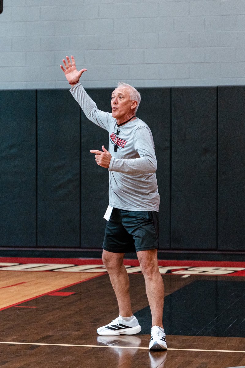 JaxStateWBB's tweet photo. Happy #NationalCoachesDay to our staff 🏀 

#StayCocky🐔 | #FearTheBeak👌 https://t.co/kqVqekoZlm