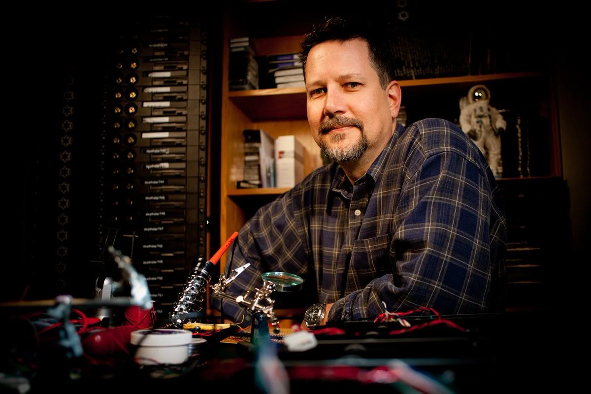 JuanC_Rdgz's tweet photo. 🎬 Happy Birthday John Knoll 🎂🎬
#JohnKnoll #StarWarsEpisodeIThePhantomMenace #LTRyaKirsch #Bravo4 #FlagBearer #StarWarsEpisodeIIIRevengeoftheSith #FireShipPilot #StarWars #HappyBirthdayJohnKnoll https://t.co/5H07QvDLsl