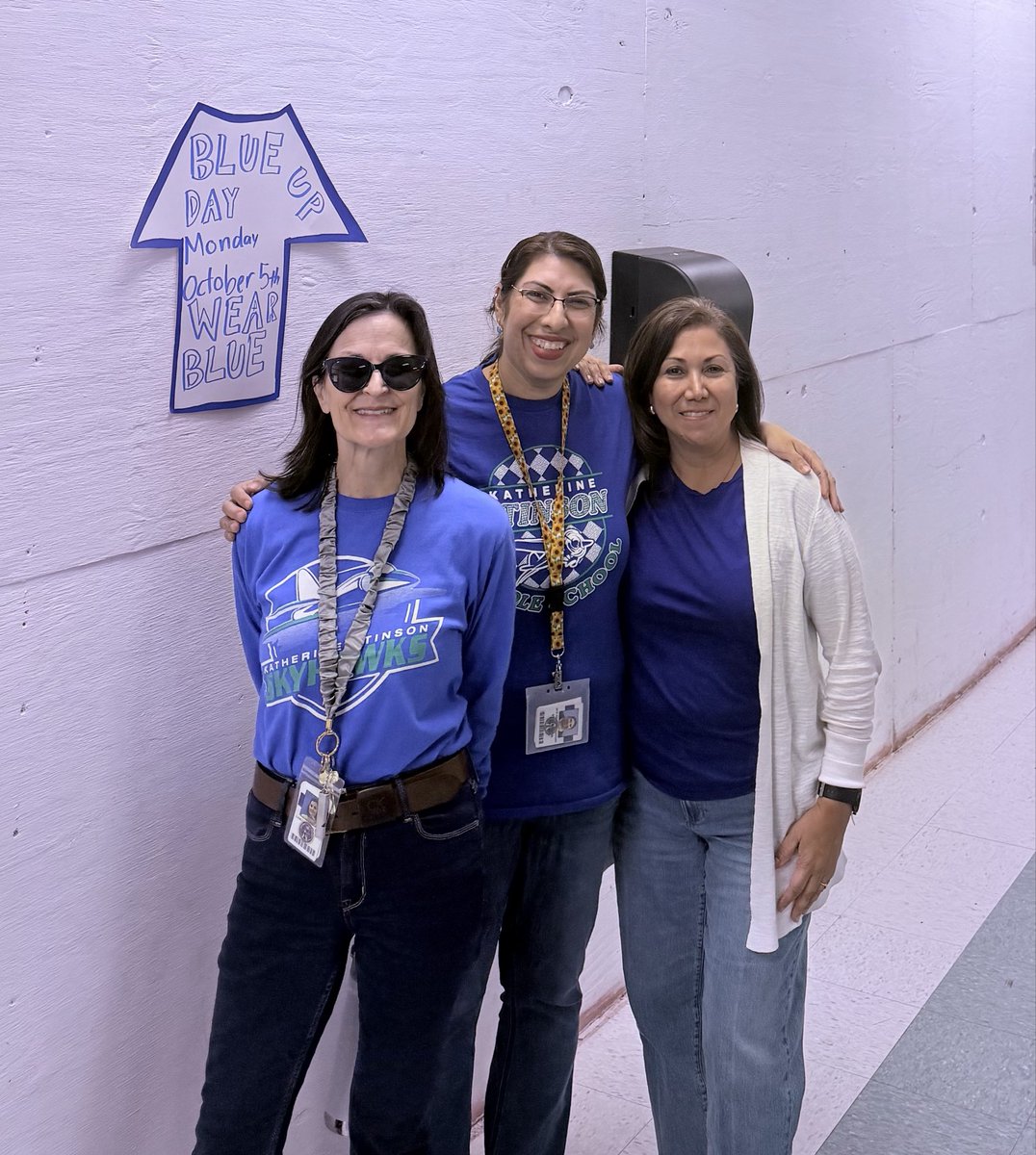ViridianaE83's tweet photo. Wearing blue for World 🌎 Bullying Prevention Day!!! 💙 🩵 #BlueUp #BlueShirtDay #BeKind #SkyhawkPride #SkyhawkLane https://t.co/UUuO6lFPAJ