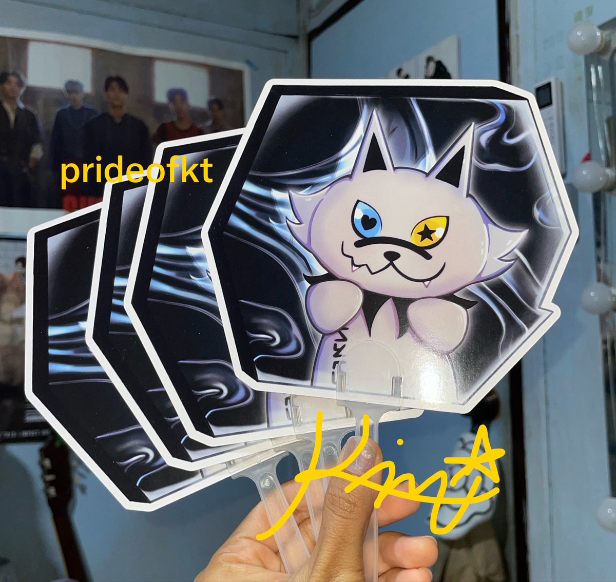 prideofkt's tweet photo. มาแก้บนแน้ว🥹🙏🏼🕯️
Giveaway for #LYKNReflexionConcert kaaa

พัด Lykyou 25 ea 🪞อยากมีภาพทีเซอร์เท่ๆเข้าแก๊งโบร๋คับ✨😎
📆 24 Oct 2026 
📍Impact Arena
⏰ TBA..

วาด @Px3rry 
ผลิต @gfmses11 #Girlmarsprintรีวิว ภาพคมสีชัดไม่เพี้ยน👍🏻 https://t.co/Wa9x6FgRS5