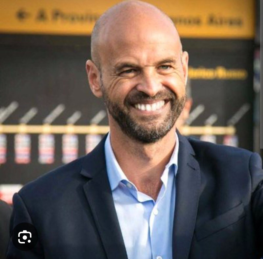 ddelisaravia's tweet photo. Quiero a @Guillodietrich como #JefeDeGobierno de CABA en las próximas elecciones @mauriciomacri tiene q ser #Pro puro💛💛💛💛💛 https://t.co/oXRsmaMan0