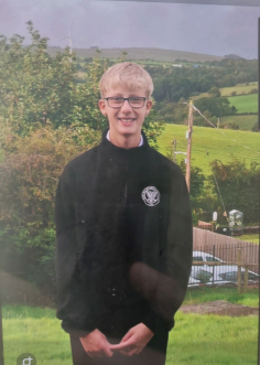 Clyde1News's tweet photo. MISSING: Police say they're very concerned for 15 year old Euan Douglas who has been reported missing from Lanark. He was seen in the Kirkmuirhill area around 3pm this afternoon (Tuesday 6th October). He is described as 6ft 5in tall, with blond hair which is long at the front, and wears glasses: