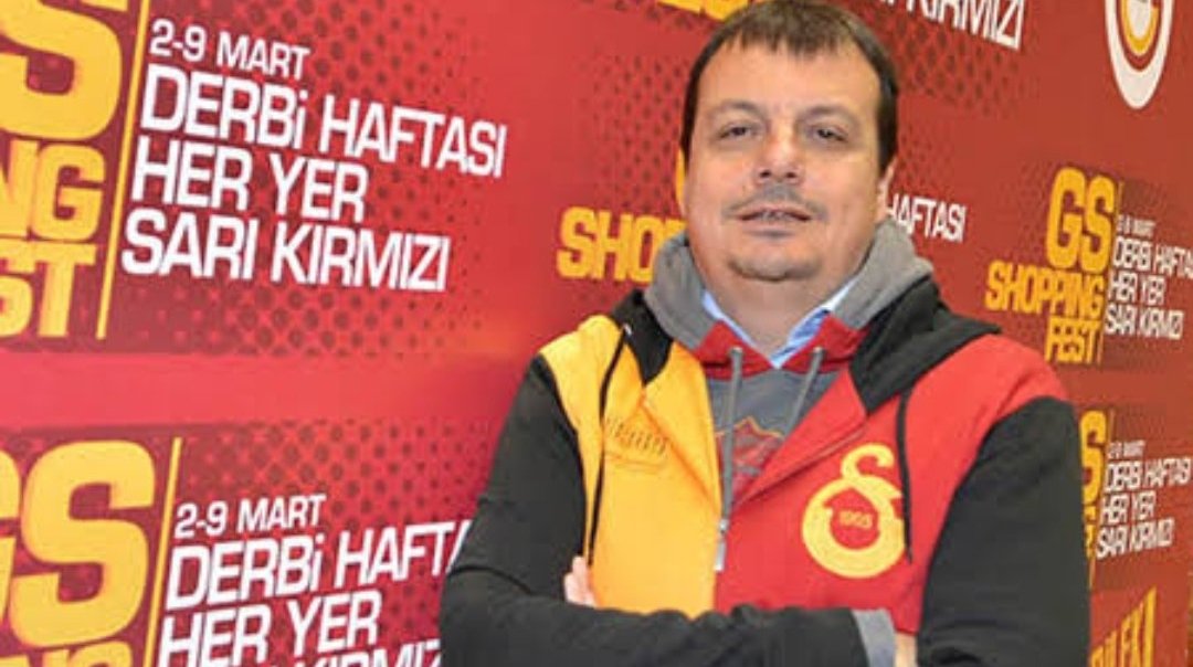 gsbasketweb's tweet photo. Dursun Özbek Ergin hocayı ikna eder. Aralarında bir problem yoktu diye hatırlıyorum.

Ergin hocaya 2 tane istediği kısa alınmalı. Bütçe biraz daha artmalı. Biz 1 sene daha kaybetmek istemiyoruz.

Galatasaraylı Ergin Ataman seve seve tuttuğu takıma gelecektir.

#ErginAtamanYuvaya https://t.co/CpV7oJ1rkz