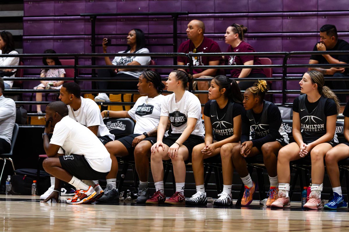 HamiltonHoops's tweet photo. Celebrating the BEST!!!

Happy National Coaches Day 🫶🏀￼￼￼

#LadyHuskiesBasketball https://t.co/SiYy2Qrisj