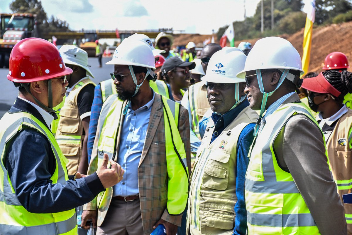 KeNHAKenya's tweet photo. Black top it is. KeNHA Director General, Eng. Luka Kimeli, today inspected the ongoing works along the Rironi–Mau Summit (A8) Road. https://t.co/ZmyxGOMfSM