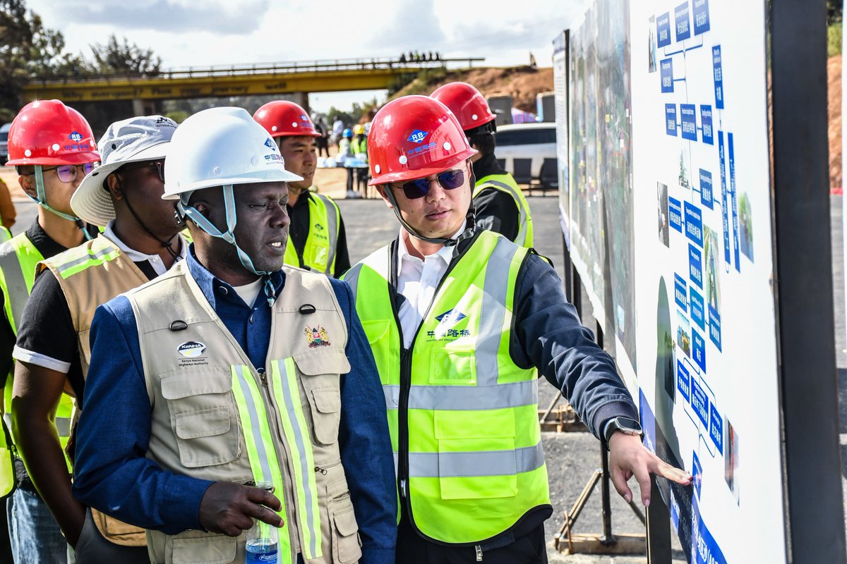 KeNHAKenya's tweet photo. Black top it is. KeNHA Director General, Eng. Luka Kimeli, today inspected the ongoing works along the Rironi–Mau Summit (A8) Road. https://t.co/ZmyxGOMfSM