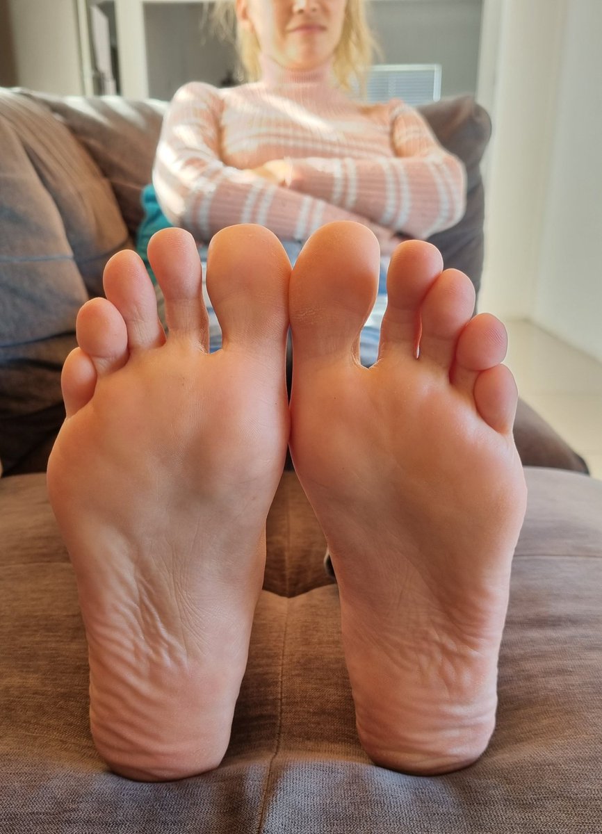 HerSexyFeet's tweet photo. 👣🔥 #FEETURED 👣🔥

FOOT MODEL PROMO

🩷 Model: @PriAngeline

👣 Feet Size: 5

📸 Photo Credit: @PriAngeline

💻 Page Links: https://t.co/aEXjfi3MEw

@PriAngeline 

FOLLOW, SUBSCRIBE NOW https://t.co/558P9H4XAc