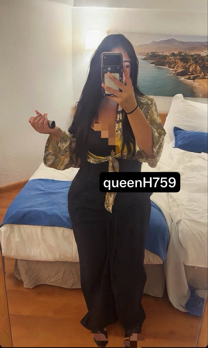 queennH759's tweet photo. tu veut la photo sans floutage je suis la plus incroyable des domina et tu le c’est donc paye sale chienne ! https://t.co/Pw34JeCuy0