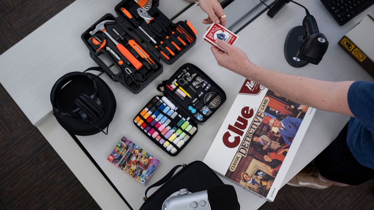 kulibraries's tweet photo. New at KU Libraries: the Library of Things. 
Check out board games, console games, crafting supplies, kitchen items and more for 7 days with pick-up and return at the Anschutz Library Service Desk.

🗞️ https://t.co/KMJms086Cg
📝 https://t.co/YyFrg2NUs5 https://t.co/uCsacpVZVb