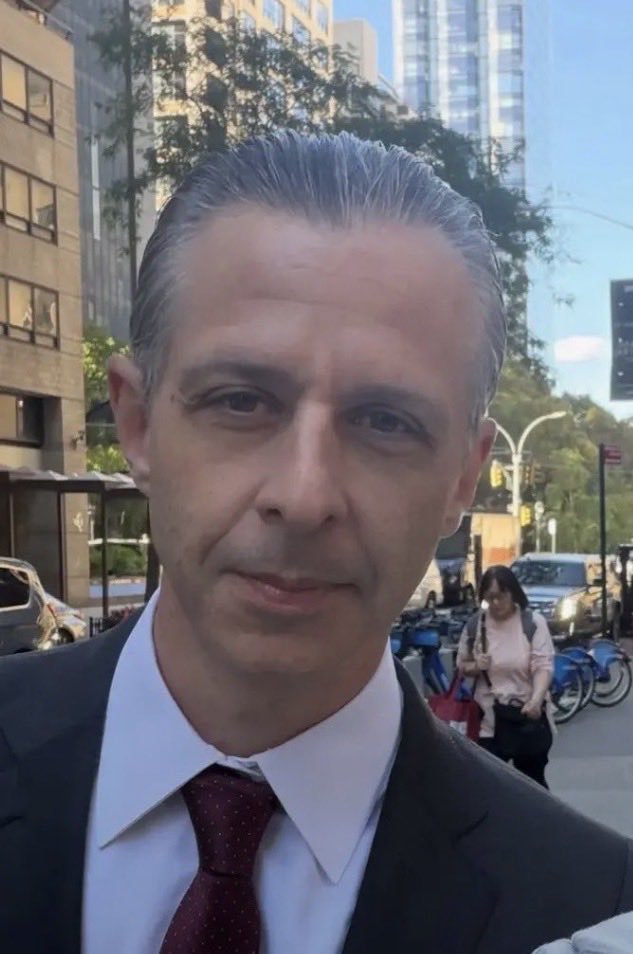 cendallroy's tweet photo. can someone please ask jeremy strong to stop looking so aggressively turkish https://t.co/nC2JgTcwkO