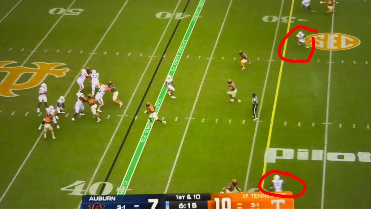 geraldmcguffin1's tweet photo. For those defending him this was a sack about 2 full seconds later. https://t.co/6ayj9I1e7B