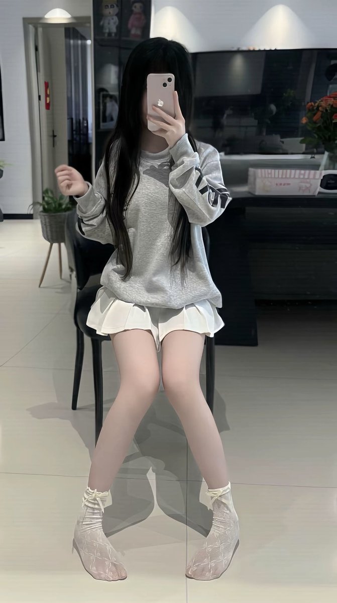 megan00ru3's tweet photo. 嗷～发福啦！！！

6年级xiao学生！！！ 班花小币币真粉

谁要锐评的来了嗷！看完别打✈️哟哈哈🥰 https://t.co/Bk6cbQorRf
