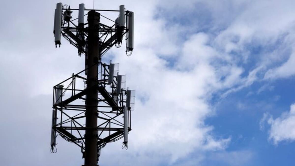 CNBCTV18News's tweet photo. #RelianceCommunications spectrum terminated by #DoT over payment, roll-out violations

@jpullokaran 

https://t.co/rgF82hSxUP https://t.co/32cauuvtCR