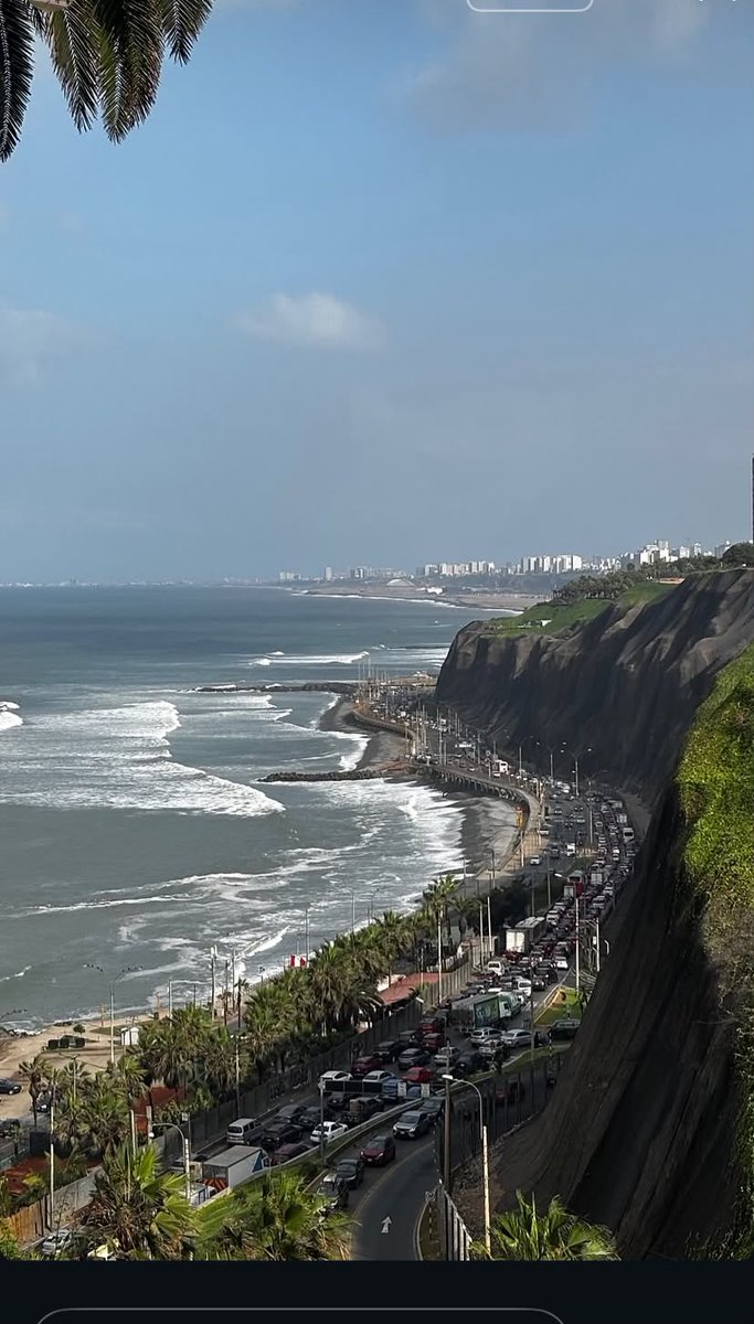 shaletvxl's tweet photo. Los chicos del staff turisteando por Lima y amando el país, qué lindo 😭🇵🇪💜 https://t.co/IOiKHWnOy7