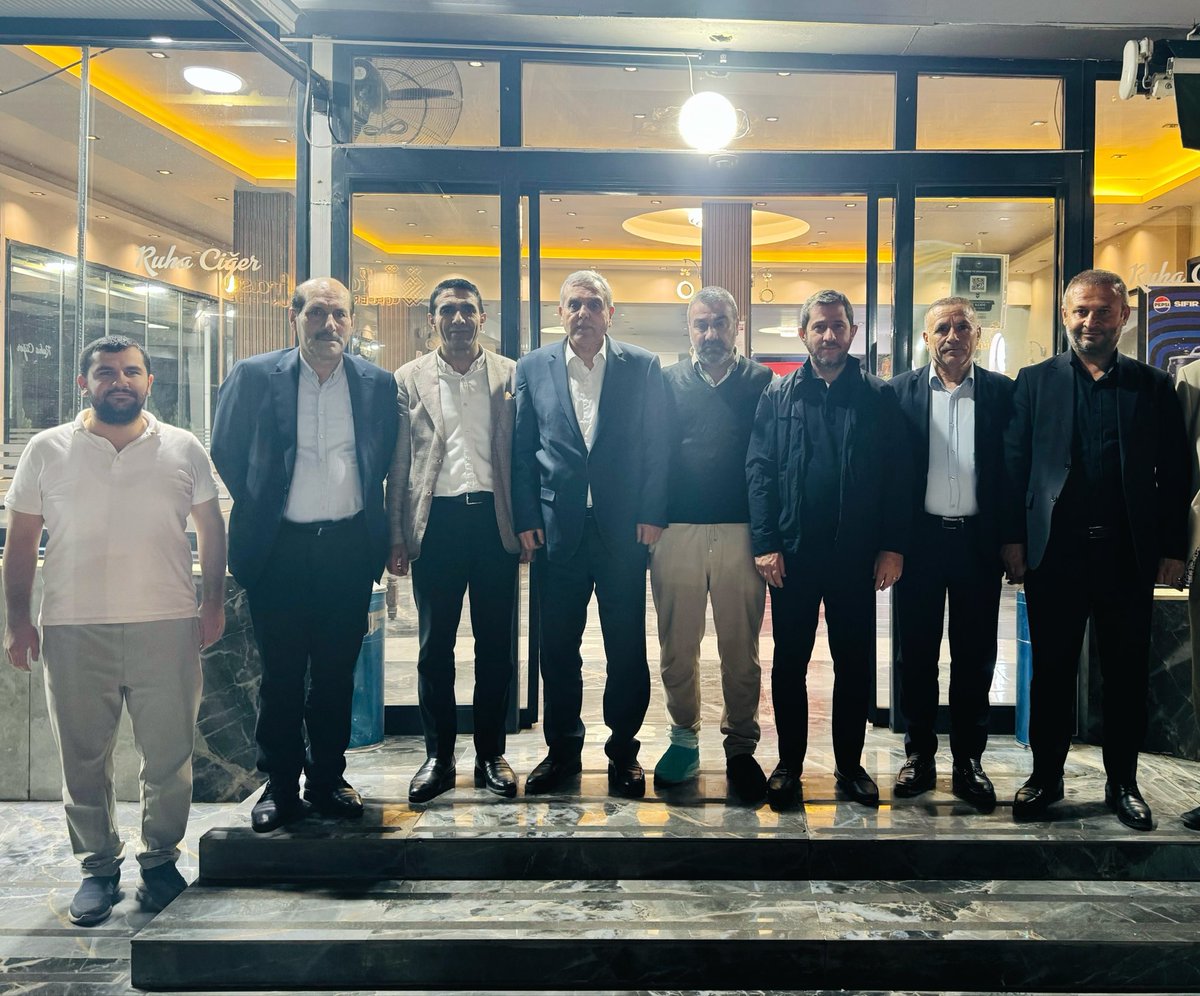 mehmetmogal63's tweet photo. Önceki dönem büyükşehir belediye başkanımız Sn. Zeynel Abidin Beyazgül, kanaat önderi Sn. Ali Sait Bucak, belediye meclis üyesi Sn. Sinan Yavuz ve iş insanları Sn.Mehmet Tutuş ve Sn.Mustafa Ağaç bizleri ziyaret ettiler. 

Nazik ziyaretlerinden ötürü kendilerine teşekkür ediyorum. https://t.co/po0vPBXZRn