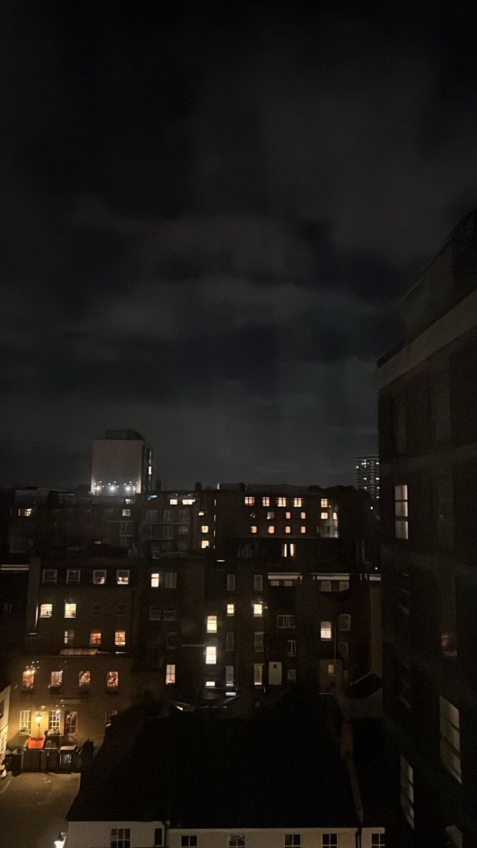 Gw81__'s tweet photo. 📍London 
📅October https://t.co/ERMLJ2CKFl