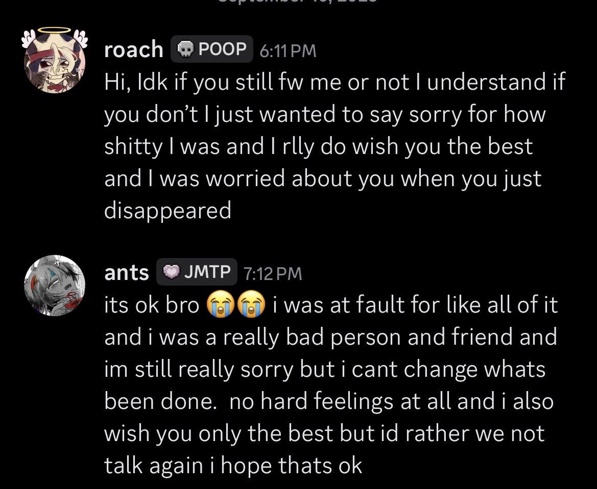 roachificationn's tweet photo. Peak harassment if you ask me https://t.co/Moxf85hKCM