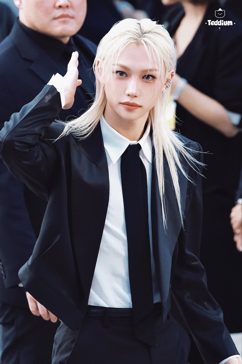 Teddium0915's tweet photo. 261006 🫍

FELIX PFW LOUIS VUITTON SS27
#FELIXxLVSS27 #FELIX 
@LouisVuitton https://t.co/jRYzAfz7Jd