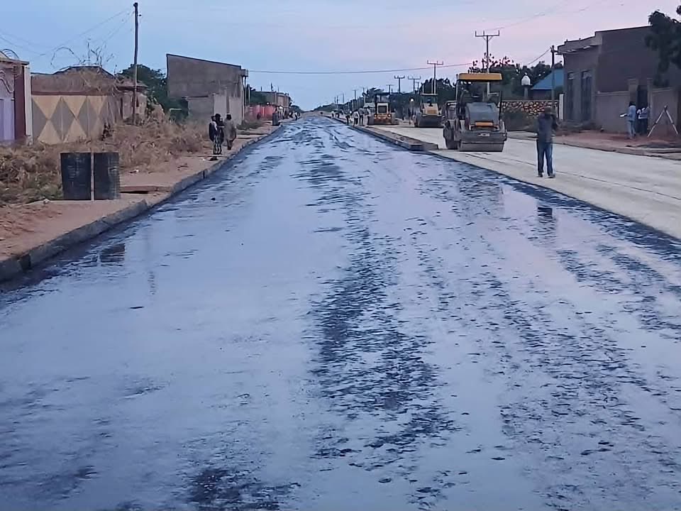 PaulMuaddib45's tweet photo. New roads in Dhagaxbuur, DDS. https://t.co/SdnqOZRdBy