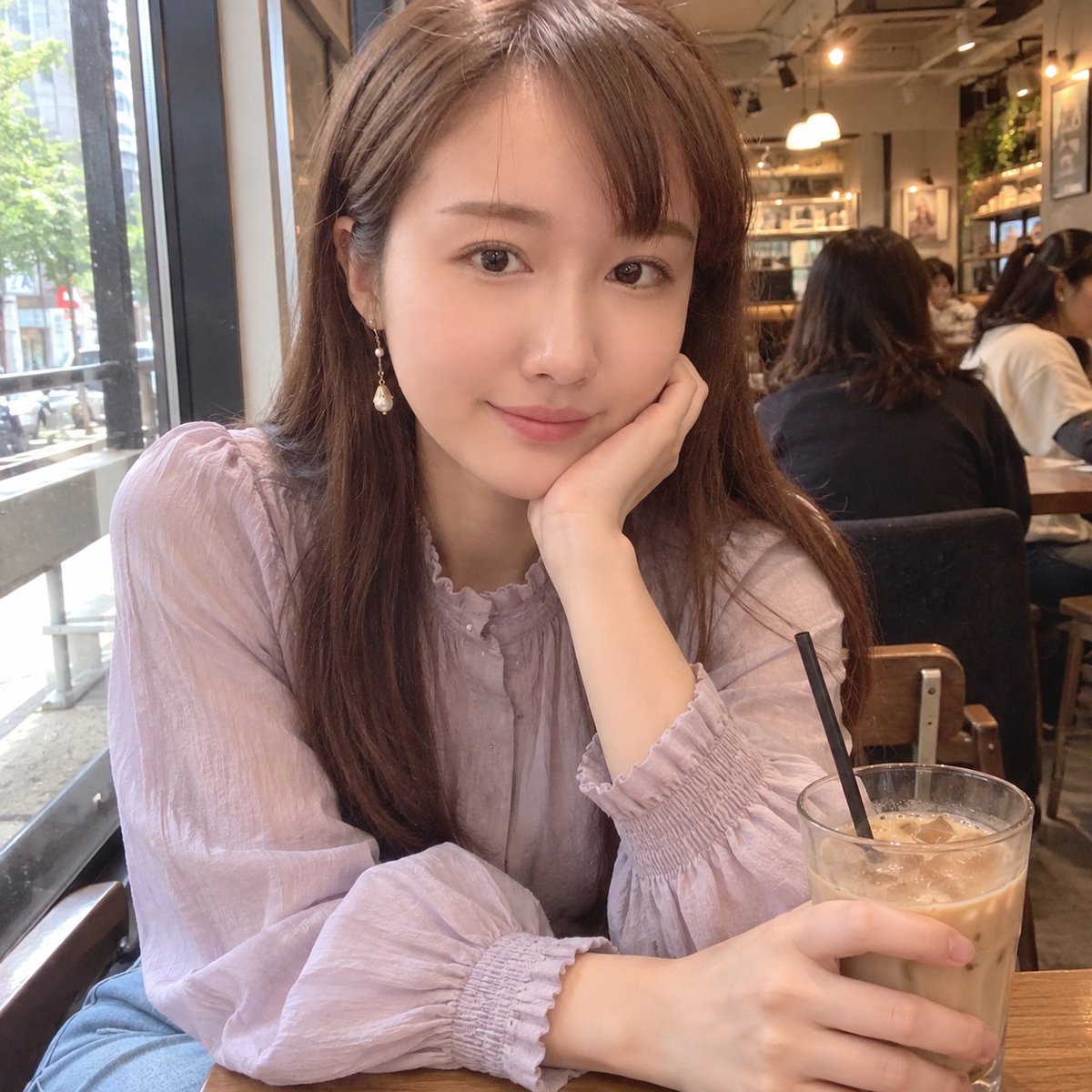 Iloveserious's tweet photo. 39歳なんですけど…
年上の男性に甘えるの、まだ好きです🥹

少しくらい頼ってもいいですか？❤️ https://t.co/eQQqrHcOI9