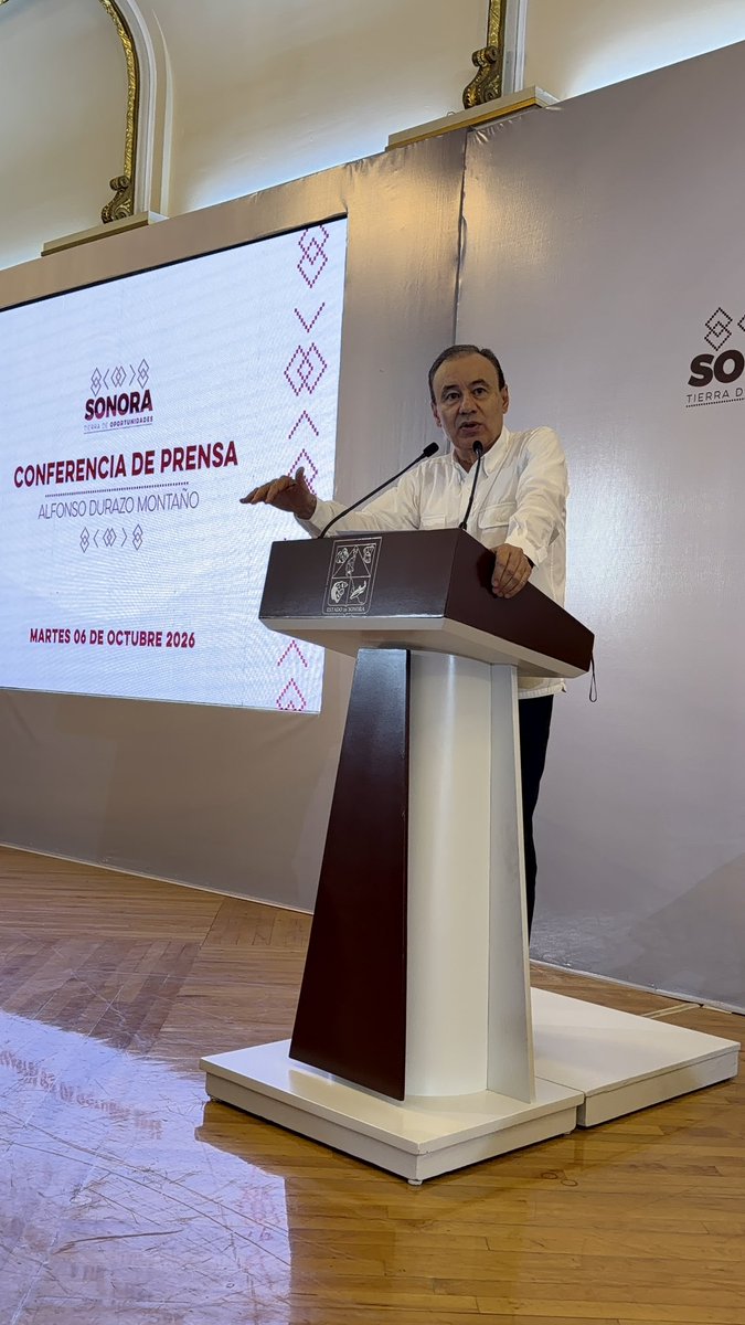 CPJannyBarrera's tweet photo. En #ConferenciaDePrensa el Gobernador @AlfonsoDurazo negó categóricamente la información que circuló en un periódico nacional. https://t.co/4V0nY15mKS