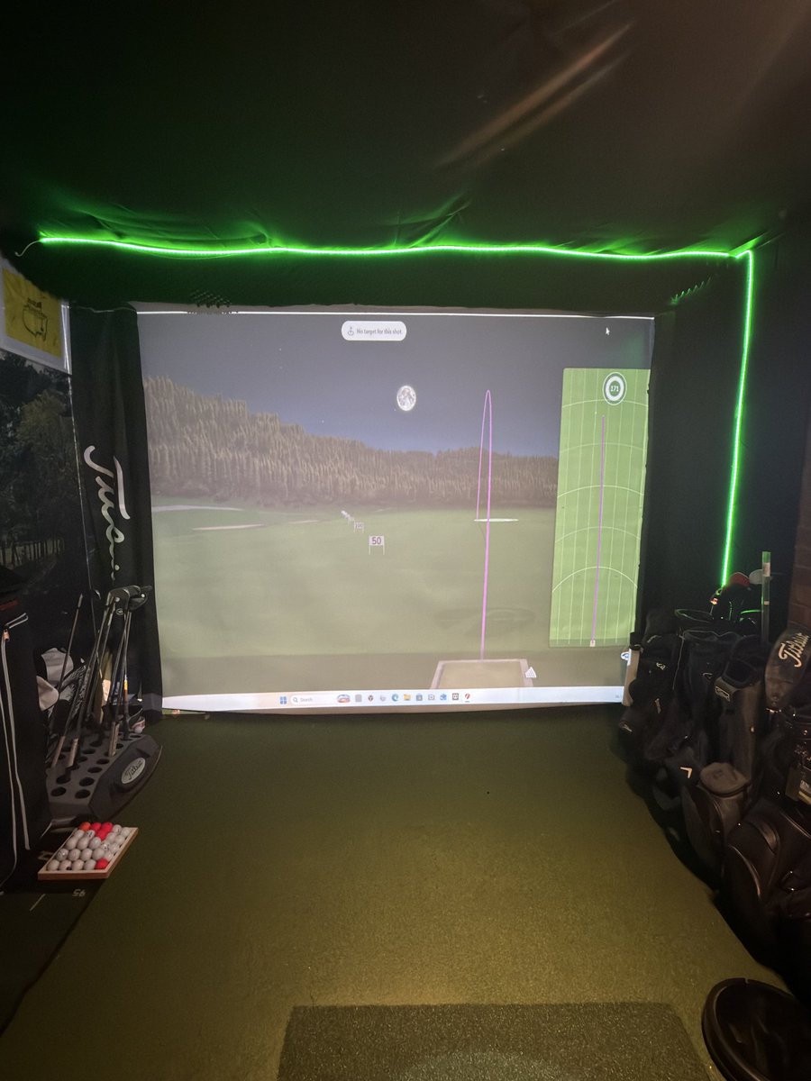 simroomgolf's tweet photo. It’s that time of year again #wintergolfpractice https://t.co/fq1439lF5A