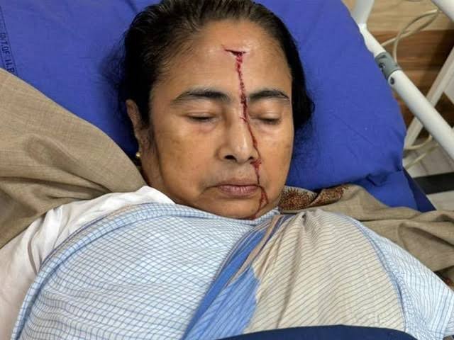sachi_mahe's tweet photo. @INCIndia Rahul Gandhi
Vs
Mamtha
The Battle of
Epic Theatrics 🤣
#RahulGandhi #Gyanesh #GyaneshKumar #ElectionComission #ECE #ElectionComissionofIndia
#IndiaPolitics #INDIAAlliance #SIRProtest #SIR #SIRDeletions https://t.co/vsTHEp8o2u