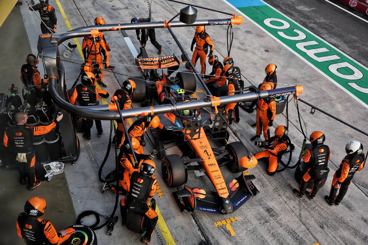 F1BigData's tweet photo. Over the last 8 GPs, Norris's average pit stop time is 3.767 seconds, with 9 pit stops of 3 seconds or more

🇬🇧 Silverstone - 3.03, 3.48 and 2.34
🇧🇪 Spa - 7.78
🇭🇺 Hungary - 3.30, 3.28 and 2.97
🇳🇱 Zandvoort - 3.20 and 2.76
🇮🇹 Monza - No pit stops
🇪🇸 Madrid - 6.65
🇦🇿 Baku - 2.98
🇧🇭 Malaysia - 5.30, 3.00 and 2.67