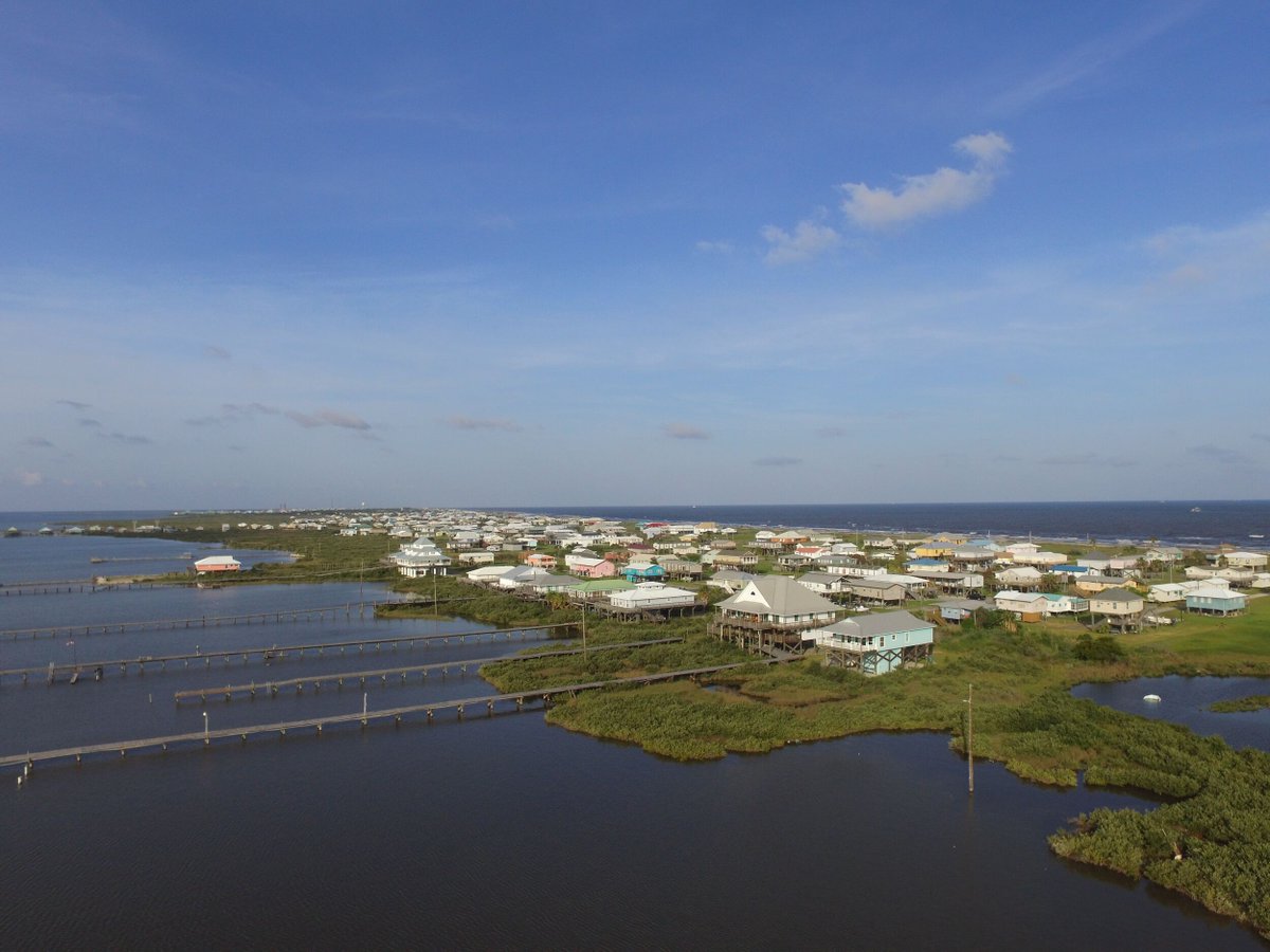 NASEM_Gulf's tweet photo. The GRP has welcomed eight new Early-Career Research Fellows focused on community resilience. The 2026-2028 fellows will study how climate-related challenges such as heat, flooding, and pollution affect health, communities, and regional economies: https://t.co/I5P5MlMVnB https://t.co/uDgnH2BE77
