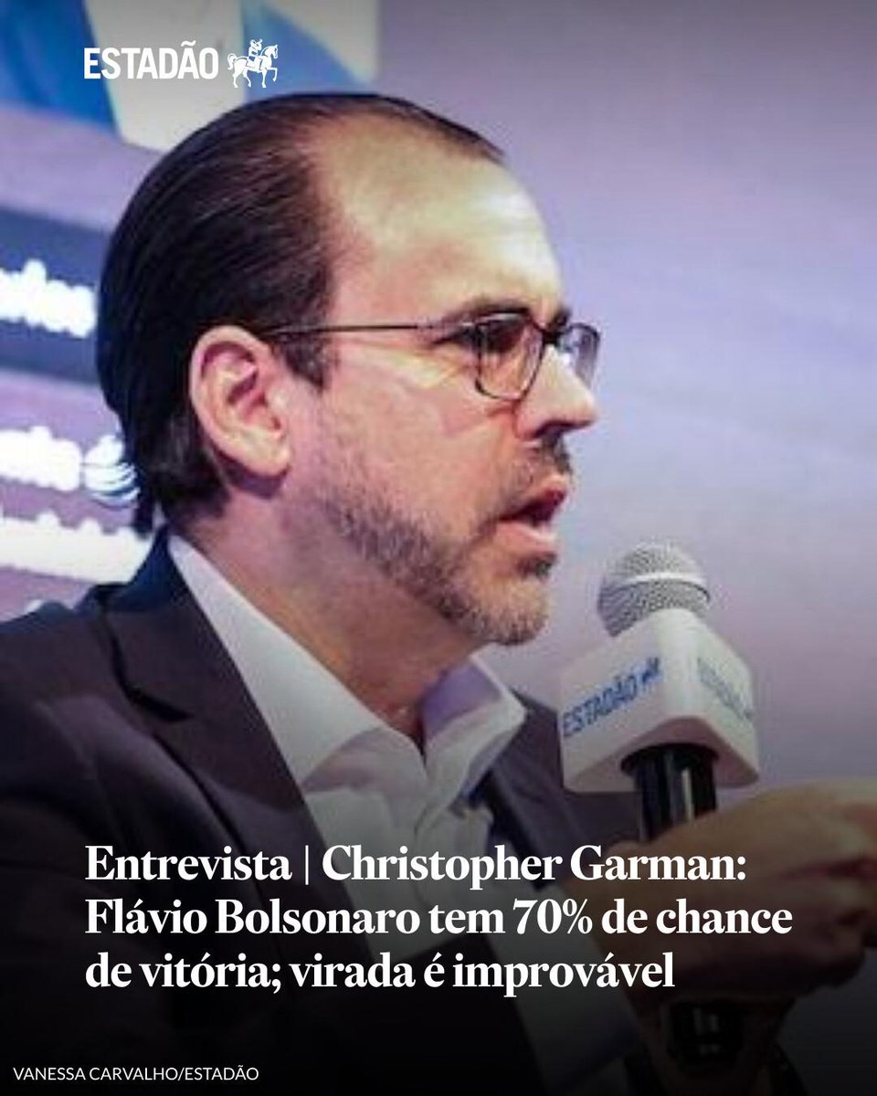 Estadao's tweet photo. Christopher Garman: Flávio Bolsonaro tem 70% de chance de vitória; virada é improvável | ‘Projetamos que o senador saia pelo menos três a quatro pontos à frente do presidente nas primeiras simulações de 2º turno’, explica diretor executivo para as ... https://t.co/w4pI0X3DoD https://t.co/GrlV5LVvcp