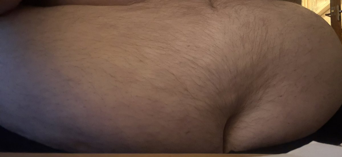 SupersizeBottom's tweet photo. TUMMY TUESDAY 

Thought I’d get a little closer tonight

Seems I’ve pretty much filled the whole frame.

Not complaining, are you?

🔗 Links in bio

#Gainer #SuperChub #BigBelly #Chub #Feedee #GayBear #GayBHM #GayChub #BellyLover #Chub4Chaser https://t.co/xpSRYL6pQY
