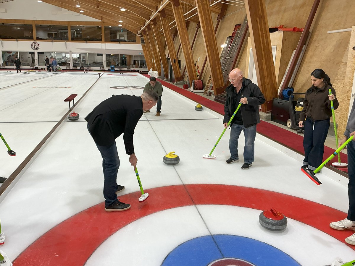 VencerIT's tweet photo. A little team building on the ice, learning how to curl! Thank you so much @curlnhcc for hosting us. It was a wonderful night, full of laughs and some healthy competition! 

#teambuilding #yyc #IT #curling https://t.co/RemS5lExlI