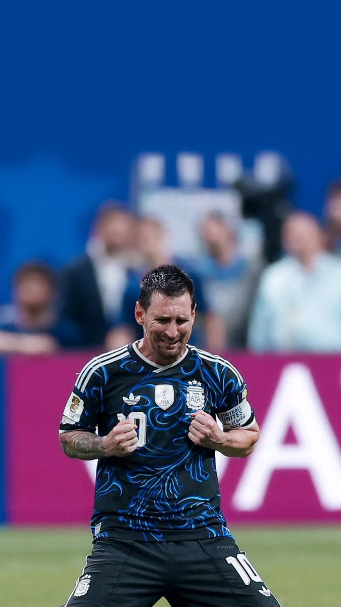 BautiEstevesOk's tweet photo. El orgullo más grande que tengo en vida es el de nunca haber dudado de Messi. Defenderlo a capa y espada desde el primer momento, idolatrarlo como a muy pocos y amarlo por el arte de su presencia. 

Si este es el final, hay que estar orgullosos y NO REPROCHARNOS NADA. Fuimos privilegiados en ser contemporáneos al mejor ser humano de todos los tiempos.