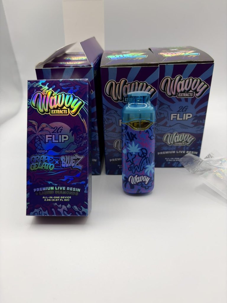 leafyuxe's tweet photo. NEW DRANKS V2 DUAL CHAMBER 
DISPOSABLES 💨🔥👀 A closer look
at the sleek dranks dual tank disposable
High potency 2G yarts authentic flavors 🍇
#weedtwt #vapetwt #DranksV2 #DabPen https://t.co/etKc6UvEA4
