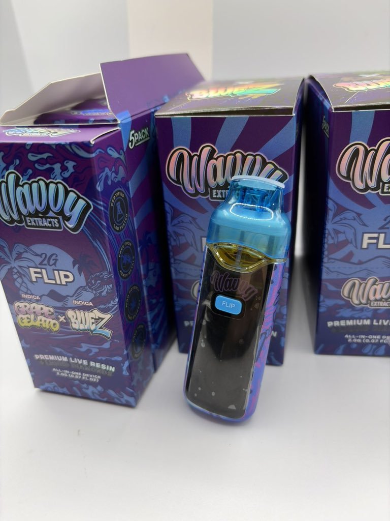 leafyuxe's tweet photo. NEW DRANKS V2 DUAL CHAMBER 
DISPOSABLES 💨🔥👀 A closer look
at the sleek dranks dual tank disposable
High potency 2G yarts authentic flavors 🍇
#weedtwt #vapetwt #DranksV2 #DabPen https://t.co/etKc6UvEA4