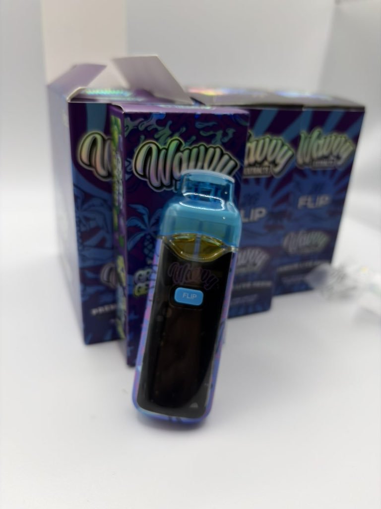 leafyuxe's tweet photo. NEW DRANKS V2 DUAL CHAMBER 
DISPOSABLES 💨🔥👀 A closer look
at the sleek dranks dual tank disposable
High potency 2G yarts authentic flavors 🍇
#weedtwt #vapetwt #DranksV2 #DabPen https://t.co/etKc6UvEA4