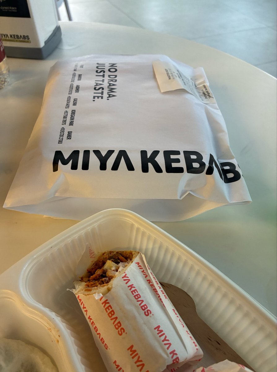 RoshanKrRaii's tweet photo. Kebabs hit different on Tuesdays 😉

Let’s burn some Sanghi 🍑 https://t.co/TLYUTomzO2