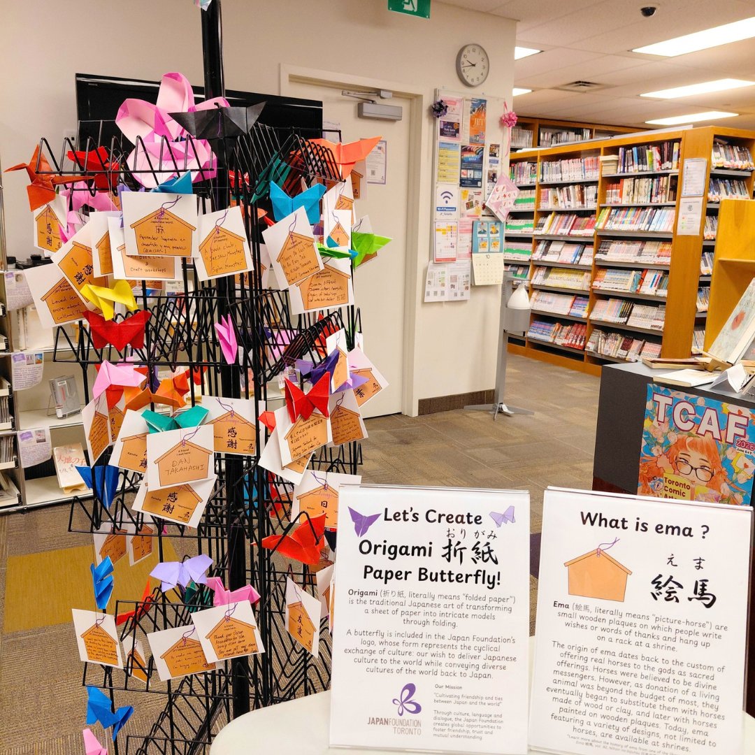 JFToronto's tweet photo. 500+ people joined us on Oct 3 for #JFTLibrary’s final celebration event, TSUNAGU: Passing on Books, Memories &amp;Culture🙌💞
🦋60 joined our #Origami station
📚100+received library giveaway items+many people  received other giveaway items
Thanks for making TSUNAGU so special🙏 
1/3 https://t.co/aACW29TNXd