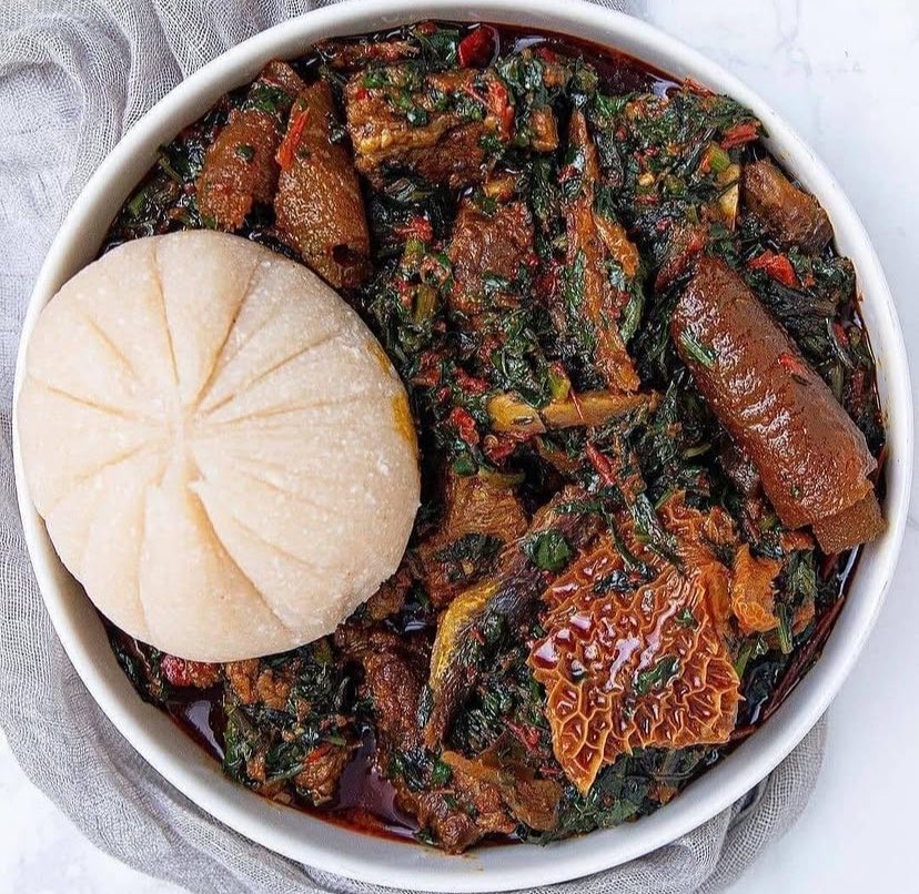 AlimatOladele's tweet photo. Who do you visit for Dinner ?🌝

Babe                           OR                         Mom https://t.co/pthP5sAjc5