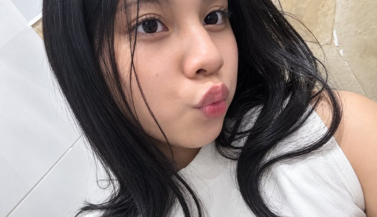nowgiwin's tweet photo. Imut syekali kaka ini
https://t.co/Hat4p4Yp9r https://t.co/0fVuJHG3VA