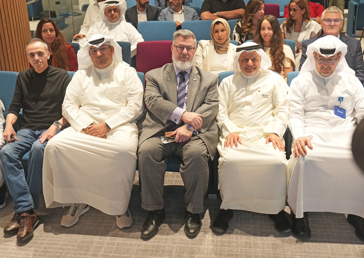 kuna_ar's tweet photo. رئيس مجلس إدارة (هيئة الاتصالات) د. خالد الزامل يؤكد  أهمية التبني المسؤول لتقنيات الذكاء الاصطناعي الوكيل بما يسهم في دعم الابتكار

- أعرب عن تطلعه إلى رؤية كفاءات محلية تبني حلولا تخدم المجتمع

https://t.co/56qotaiTaj

#كونا #الكويت https://t.co/z1WEDRe7w7