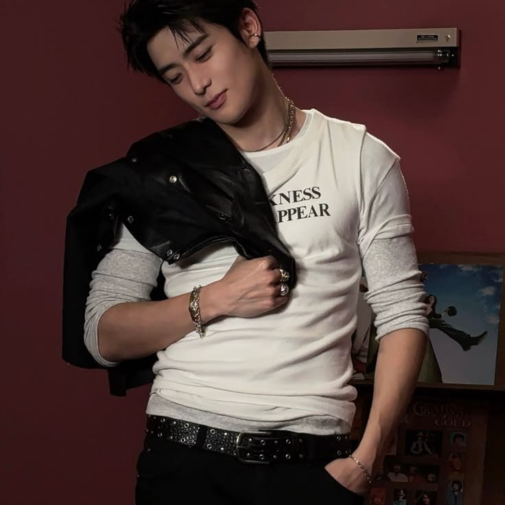 gangtaurusss's tweet photo. #haechanharem 🔞 • oneshot au

Killing time with boyfriend's dad

Tyra gak ngira kalo rencananya buat menunggu sang pacar dengan tenang malah terganggu oleh ide gila bapak pacarnya sendiri. Dengan alibi doing something fun biar gak bosen, Tyra terjebak dalam pesona si om duda https://t.co/YdtL7BFoFk