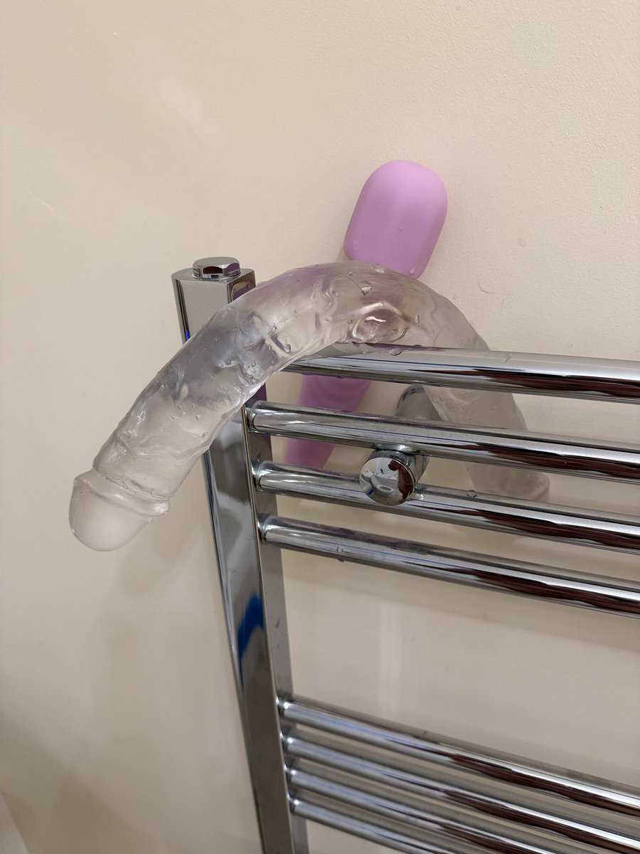 LanceBrund's tweet photo. POV: You walk into the bathroom in our house and realise the towel rail has seen things… 😂😈

Just normal Viking household decor. Nothing to see here. 👀

@VikingQueenElla https://t.co/hSXt14OzuN