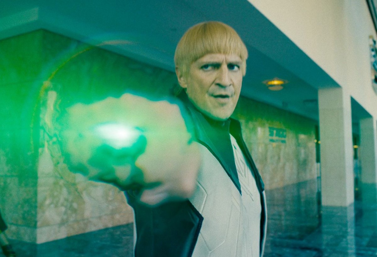 CQuill97's tweet photo. -An athletic director who actually helps people

-Creates haircut trends

-Takes very good care of his teeth, one especially

-Stops a genocide

-Wanted to fight Superman even if he would get packed up

-Actually creates constructs

Guy Gardner, the best live action Green Lantern https://t.co/tckztk6XUp