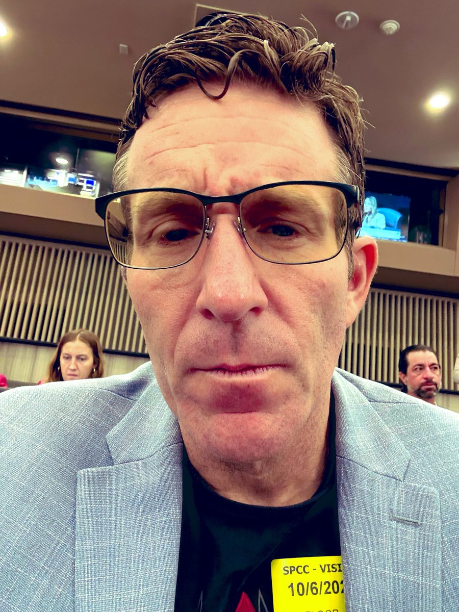 ChariotLiving's tweet photo. Today our founder Nick Garzilli speaks at the Miami-Dade Board of County Commissioners. Our view: buses and rail are the backbone. New mobility should connect riders to them, first and last mile, funded outside the transit operating budget. #MiamiDade https://t.co/2Xb4D0wd43