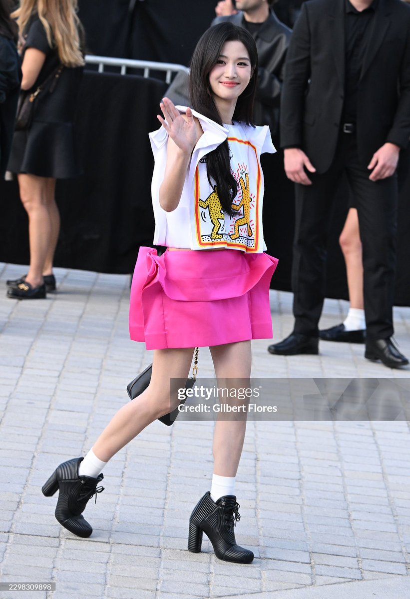 jijeju5's tweet photo. terhindar dari kutukan si getty https://t.co/lR1qW4U5VI