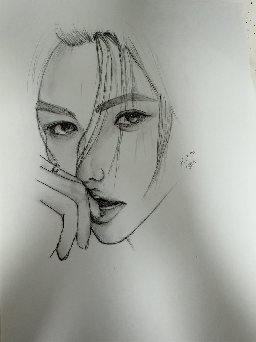 jjeomi_drawing's tweet photo. #그림러_𝕏친소 #트친소 

12년생 취미로 손그림 그려용 웹툰 작가 진로 희망중에 내년 입시 예정입니다! 1차는 아직 없어 2차만 하는중이에요 비엘장르도 좋아합니다🤭(물론 꾸금❌)

소묘는 그냥 취미.. https://t.co/DxVE20JCyE